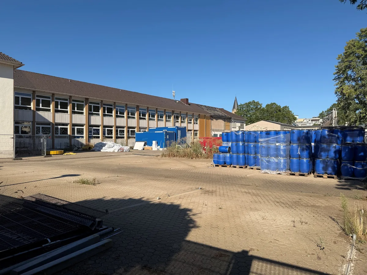 Abrissarbeiten an der Grundschule geht voran